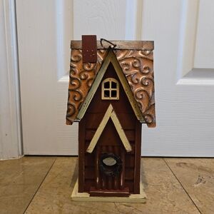 Glitzhome 12 Inch Disstressed Red Cottage Solid Wood Birdhouse